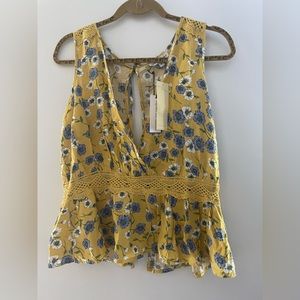 Very Cute & Versatile Blouse